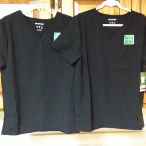 set of 2 NWT ScrubStar Unisex V-Neck Core Essential  Scrub Top - BLACK - small